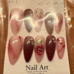 "Rose Garnet" Press-On‎ Nail Set – Pre-Designed Floral Elegance with Rhinestones